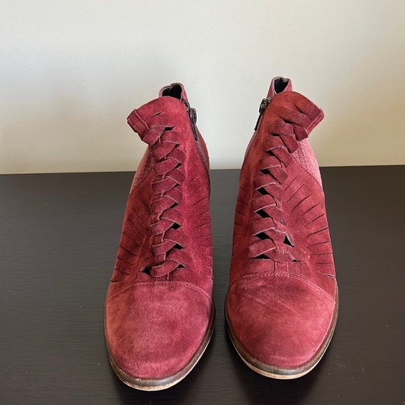 Free People Loveland Red Suede Booties Boots Size 38 - Picture 5 of 14